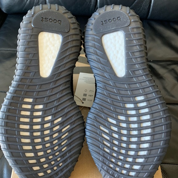 Yeezy boost 350 V2 Oreo - Picture 3 of 5